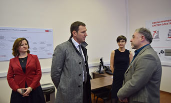 Заместитель председателя правительства Московской области Денис Буцаев посетил ОКБ «Гамма»